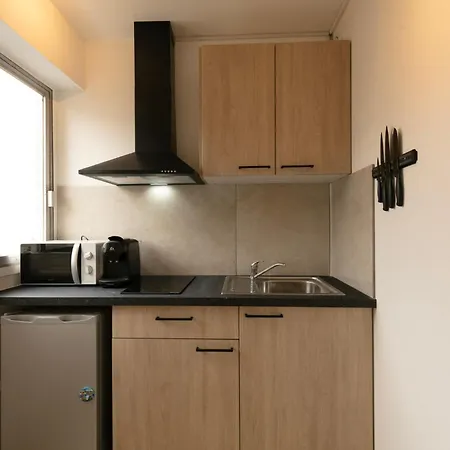 Cosy, Emplacement Ideal 2 Minute Des Plages Vallauris