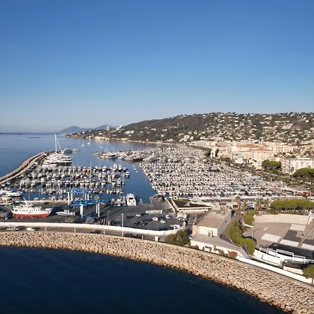 Cosy, Emplacement Ideal 2 Minute Des Plages Vallauris